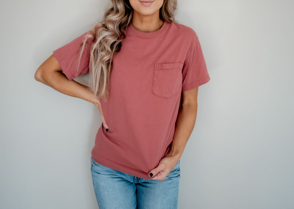 Comfort Color Tshirt With Pocket Embroidered , Oversized Shirt Vintage Color Washed Tshirt Soft Worn Pocket shirt, Trendy Pocket Tee
