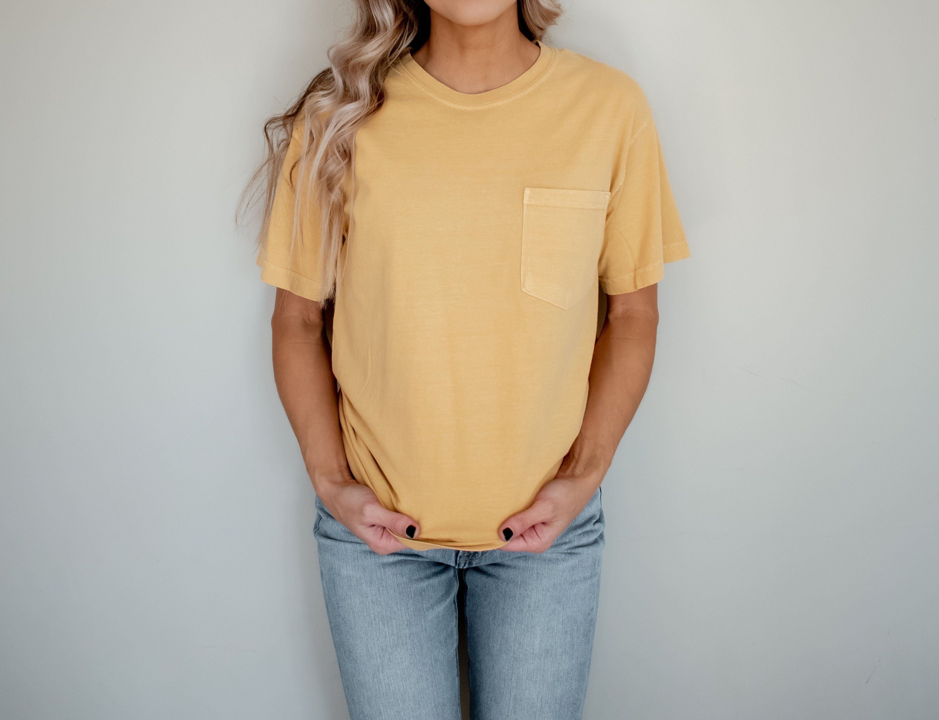 Comfort Color Tshirt With Pocket Embroidered , Oversized Shirt Vintage Color Washed Tshirt Soft Worn Pocket shirt, Trendy Pocket Tee