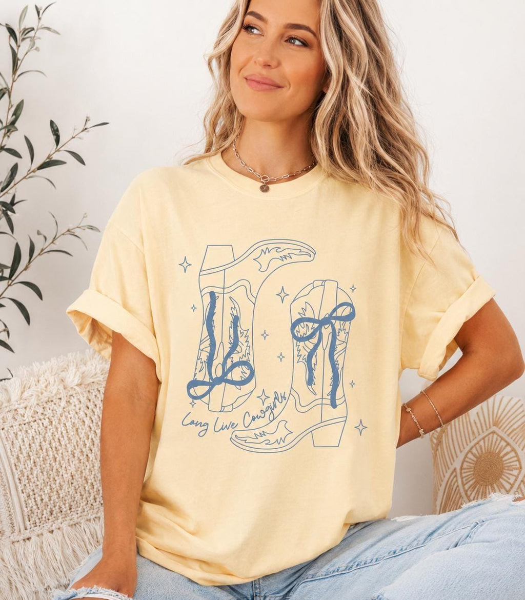 Long Live Cowgirls Shirt Comfort Colors, Trendy Women's Tshirt, Country Music Shirt, Western Cowboy Tee, Cowgirl Boots Shirt, Concert Tee