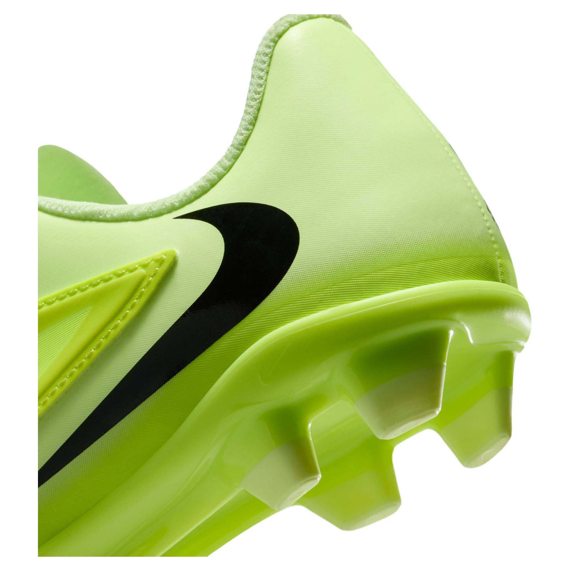 Jr. Phantom 6 Club Low Top Multi Ground Junior's Football Boots